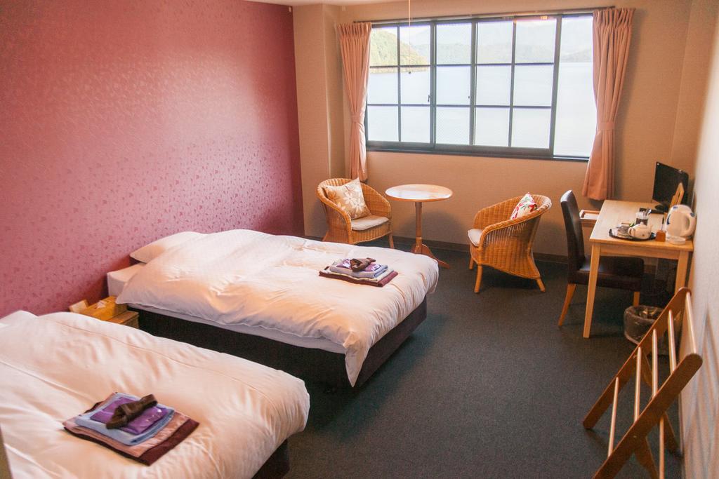 湖上館パムコ Hotel Vakasza Kültér fotó